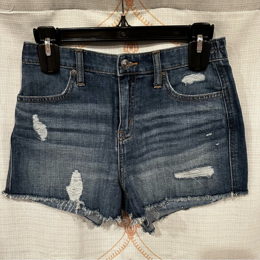 NWOT Aerie Daydream Elastic Waist Distressed Medium Wash Denim Shorts